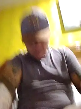 Snapshot of Brianmexboy chatting on 09-17-25, 09:00 Brianmexboy online show from 09-17-25, 09:00