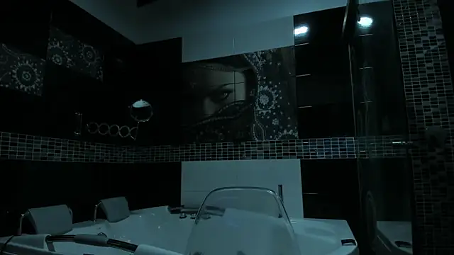 Small Hot19 online show from 10-16-25, 10:34