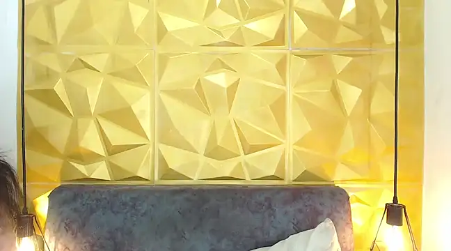 Small Hot19 online show from 03-12-25, 03:51