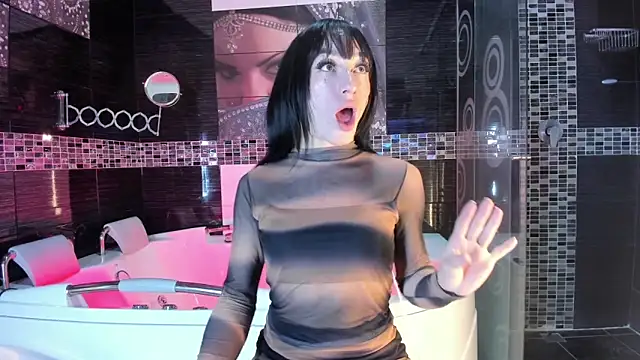 Small Hot19 online show from 10-10-25, 10:16