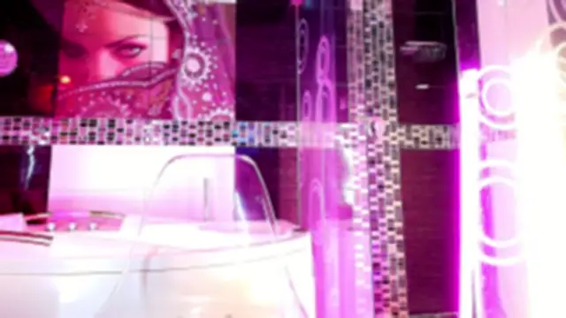 Small Hot19 online show from 12-21-25, 11:34