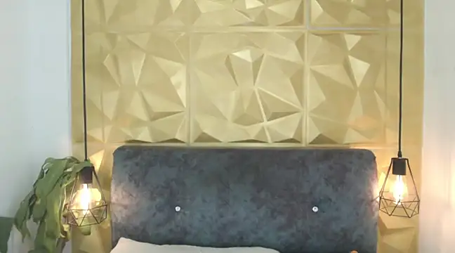 Small Hot19 online show from 03-16-25, 03:06