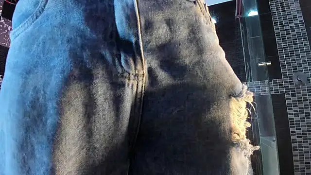 Small Hot19 online show from 10-29-25, 09:52