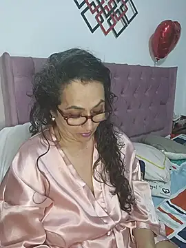 Snapshot of AlessandraLeroy chatting on 02-28-26, 02:22 AlessandraLeroy online show from 02-28-26, 02:22