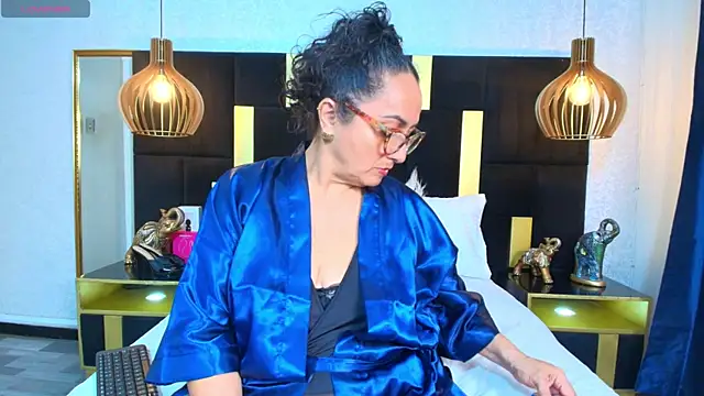 AlessandraLeroy online show from 11-10-25, 11:59