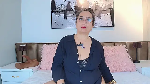 Snapshot of AlessandraLeroy chatting on 07-10-26, 11:54 AlessandraLeroy online show from 07-10-26, 11:54