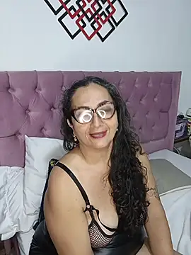 AlessandraLeroy online show from 11-06-25, 02:26