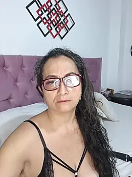 Snapshot of AlessandraLeroy chatting on 02-22-26, 02:14 AlessandraLeroy online show from 02-22-26, 02:14