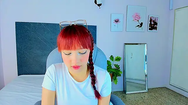 Snapshot of sharon_rosse__ chatting on 10-08-25, 12:17 sharon rosse online show from 10-08-25, 12:17