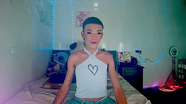 KimberlyXtreme online show from 10-24-25, 08:19