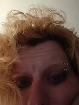 Snapshot of KITTYBOOBOOFUXX chatting on 04-22-26, 10:11 KITTYBOOBOOFUXX online show from 04-22-26, 10:11