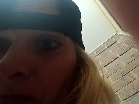 Snapshot of KITTYBOOBOOFUXX chatting on 07-21-26, 10:49 KITTYBOOBOOFUXX online show from 07-21-26, 10:49