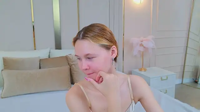 Snapshot of AmeliRoyse chatting on 06-15-26, 05:23 AmeliRoyse online show from 06-15-26, 05:23