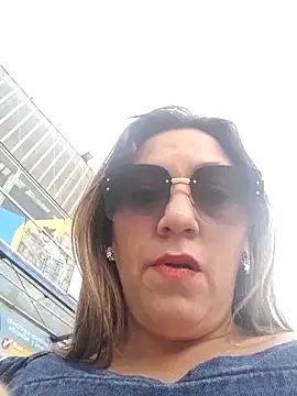 Luna-nevada online show from 11-15-25, 04:33