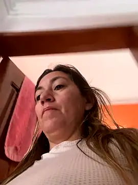 Luna-nevada online show from 11-22-25, 05:23