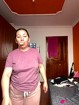 Luna-nevada online show from 11-18-25, 03:48