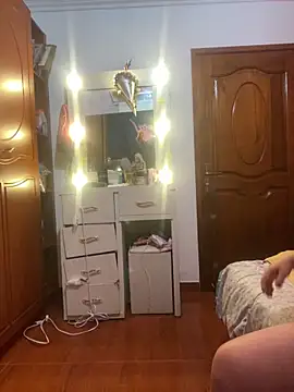 Luna-nevada online show from 03-24-26, 04:23