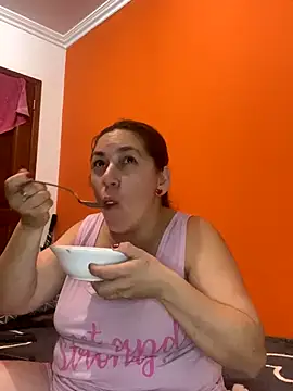 Luna-nevada online show from 11-25-25, 03:07