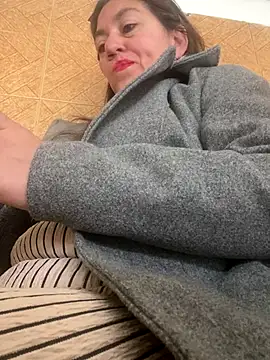 Luna-nevada online show from 12-02-25, 01:46