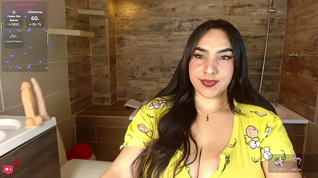 Snapshot of Sophie_Grays_ chatting on 05-18-26, 03:39 Sophie Grays online show from 05-18-26, 03:39