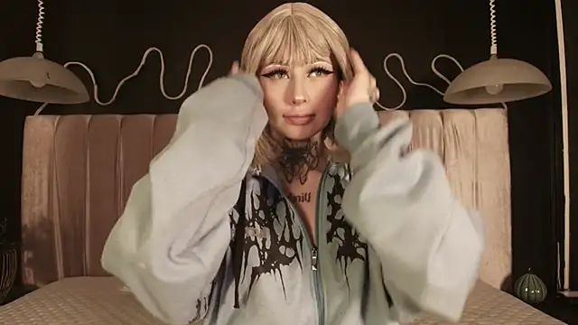 Zhally Dee online show from 01-14-26, 08:01