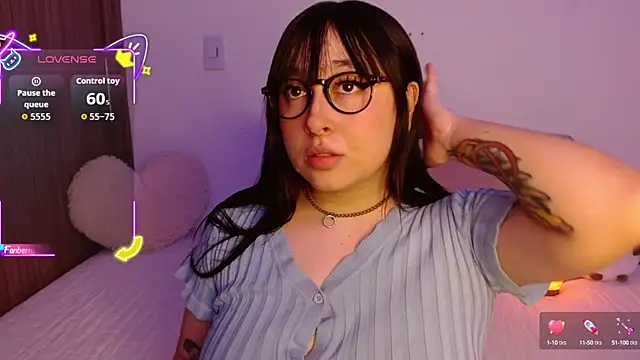 Oliviargf online show from 09-15-25, 12:44