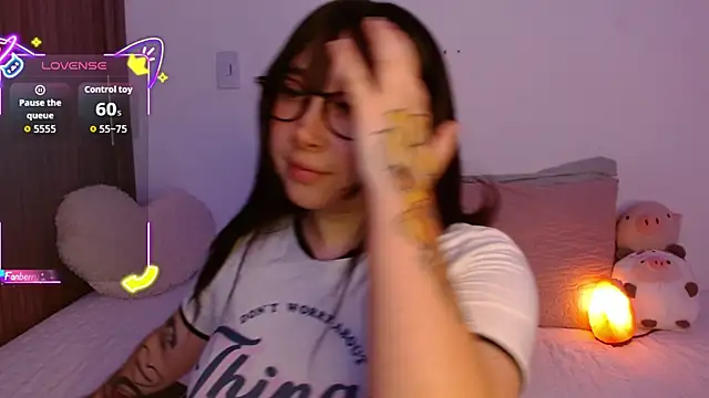 Oliviargf online show from 09-14-25, 01:50