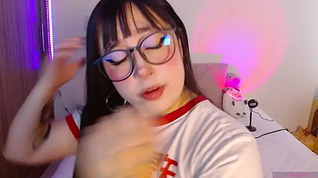 Oliviargf online show from 03-20-26, 12:17