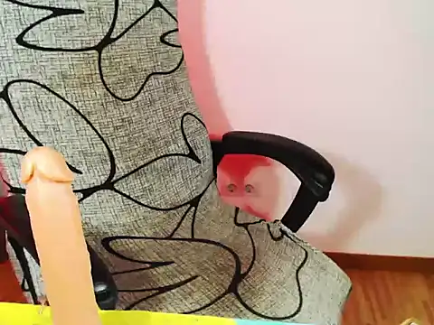 Hannah Kiim online show from 04-22-26, 03:30