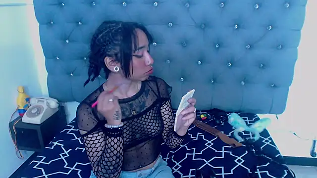 Snapshot of XxxReinaSexyBodyxxX777 chatting on 09-18-25, 08:01 XxxReinaSexyBodyxxX777 online show from 09-18-25, 08:01