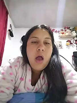 esmeralda jadees online show from 06-17-26, 11:31