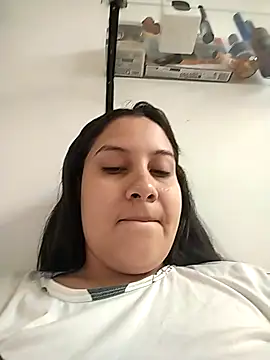 esmeralda jadees online show from 04-22-26, 07:42