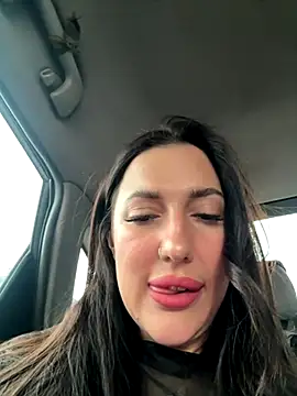 Snapshot of AleksandraRich chatting on 09-29-25, 03:35 AleksandraRich online show from 09-29-25, 03:35