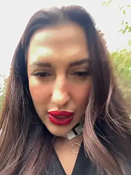 Snapshot of AleksandraRich chatting on 09-15-25, 03:18 AleksandraRich online show from 09-15-25, 03:18
