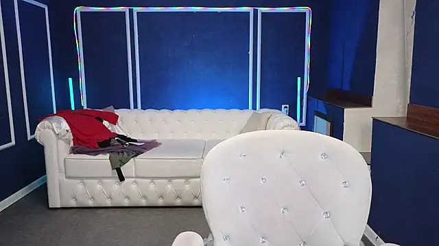 Snapshot of Kira_Kenet chatting on 03-17-25, 02:45 Kira Kenet online show from 03-17-25, 02:45