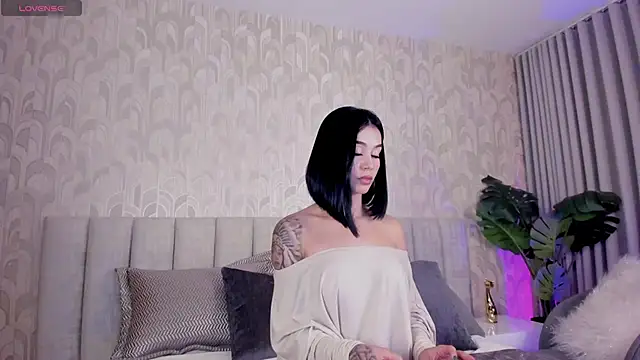 candyred88  online show from 05-20-26, 03:47