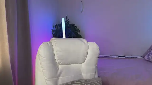  Vikky Moon  online show from 05-09-26, 12:58