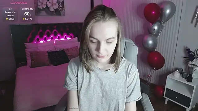  Vikky Moon  online show from 03-09-25, 01:14