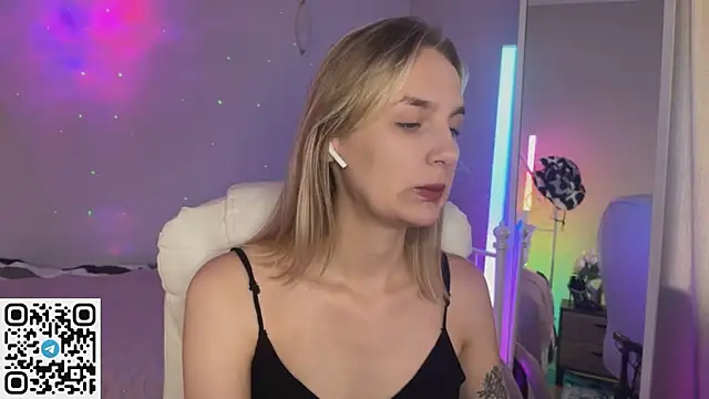 Snapshot of _Vikky_Moon_ chatting on 07-08-26, 12:57 Vikky Moon online show from 07-08-26, 12:57