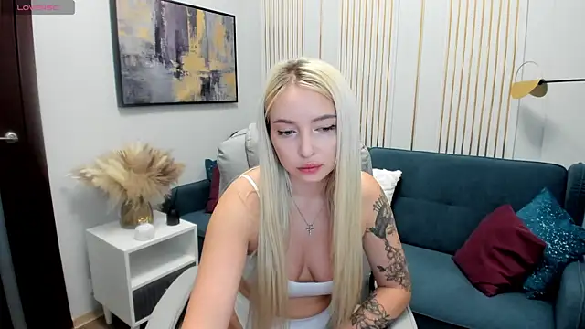 OhMyEmma online show from 03-17-25, 01:03
