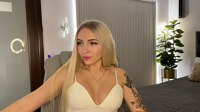 OhMyEmma online show from 11-28-25, 01:28