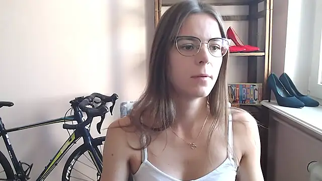 Snapshot of love_megi chatting on 04-18-26, 06:38 love megi online show from 04-18-26, 06:38