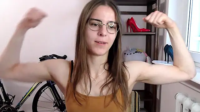 love megi online show from 12-20-25, 07:33