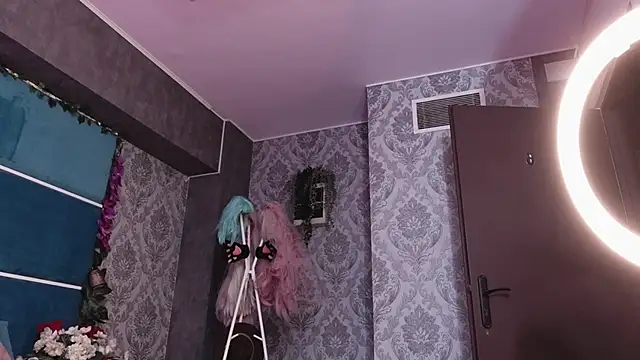 SunnyGlow online show from 09-26-25, 04:41