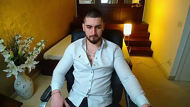 Snapshot of MatiasDean chatting on 03-08-25, 05:28 MatiasDean online show from 03-08-25, 05:28
