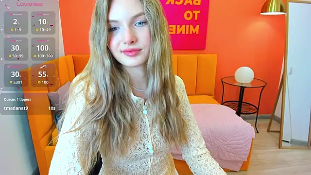 Snapshot of EvelineAmore chatting on 05-24-26, 08:58 EvelineAmore online show from 05-24-26, 08:58