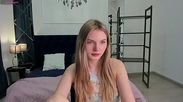 EvelineAmore online show from 03-19-26, 09:09