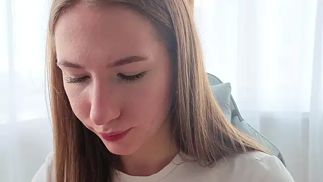 Kira mindnes online show from 05-31-26, 06:30