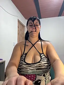 roldanmary online show from 02-11-26, 03:39