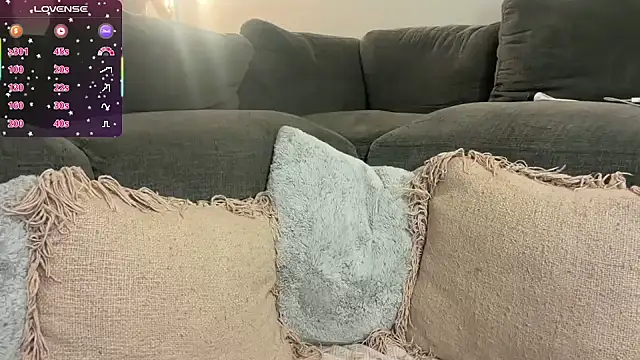 Snapshot of krystenxox chatting on 10-17-25, 11:12 krystenxox online show from 10-17-25, 11:12